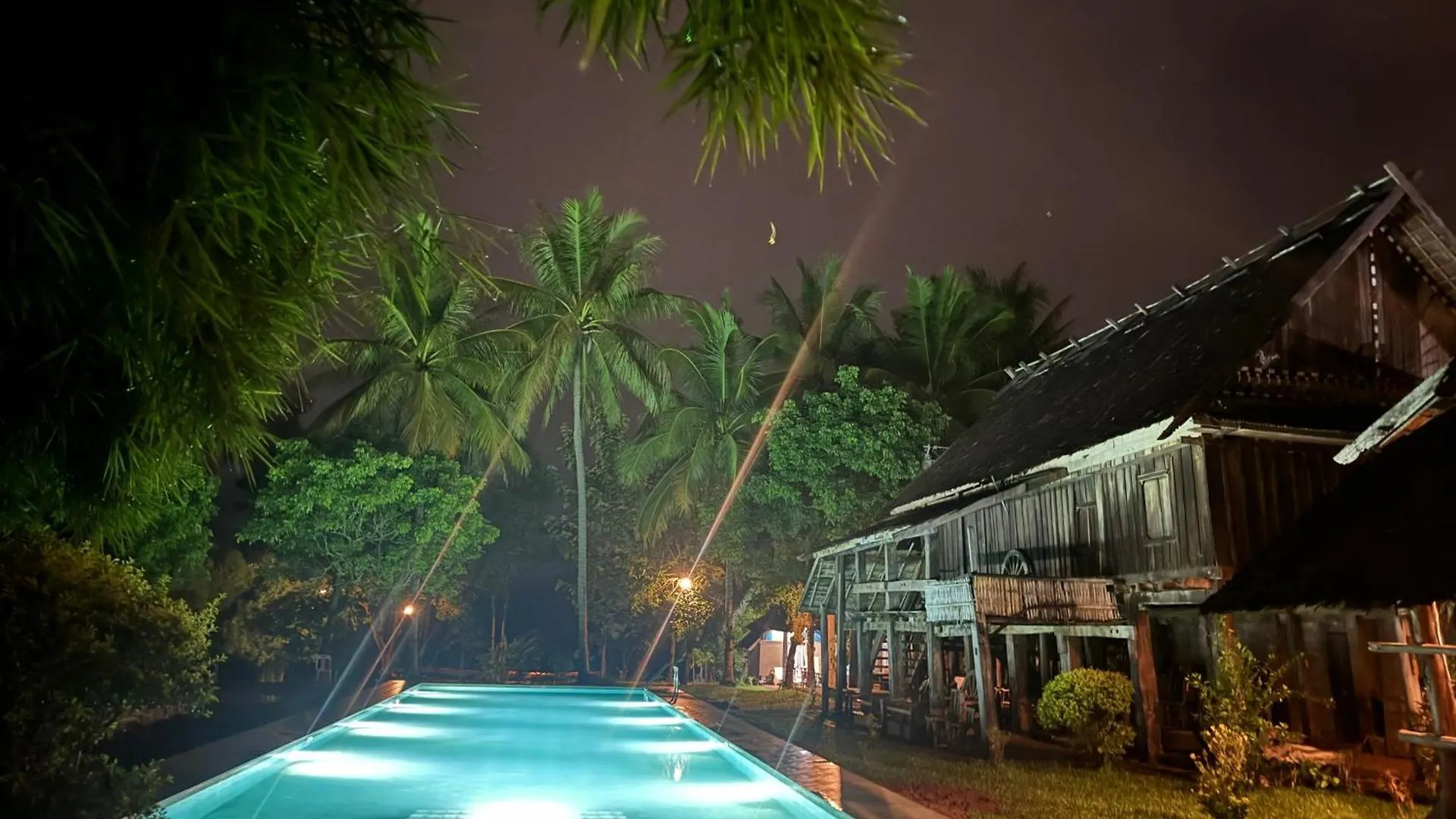 On The Mekong Resort Luang Prabang Hotel