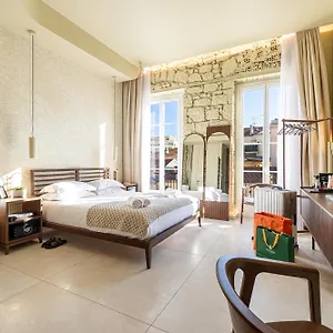 Naomi Hotel Nizza